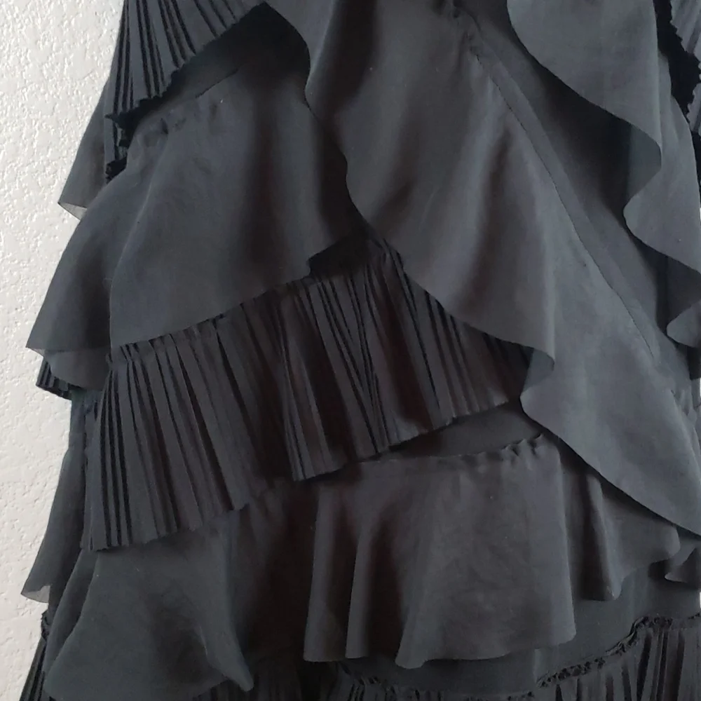 Loft | Women's Tier Ruffle V-Neck Pull-On Black Dress Sz S - Picture 3 of 9